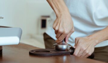 Tips for Tamping Level with the Cafelat Robot Stock Tamper