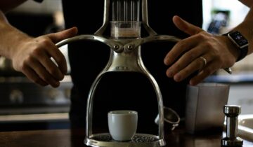 How to Manage Temperature Stability in a Manual Espresso Press