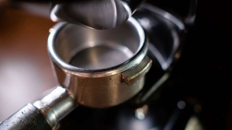 Understanding the Impact of Flow Rate on Manual Espresso Extraction