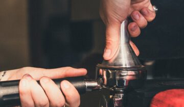 Why Circular Distribution Techniques Lead to More Balanced Espresso Shots