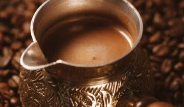 Modern Techniques for Brewing Specialty Coffee in a Cezve