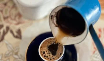 Preserving the Foam: Advanced Pouring Techniques from Cezve to Cup