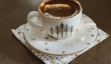 The Effect of Cezve Neck Shape on Foam Formation and Temperature Retention spinning