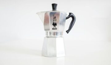 How to fix a slow-draining or clogged Moccamaster brew basket