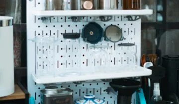 How to Store Espresso Cups to Maintain Optimal Workflow in a Small Coffee Station