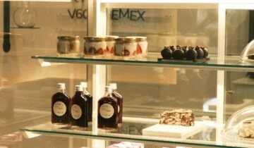 Best practices for mixing sugar into short espresso milk drinks like the cortado