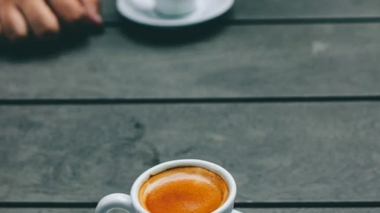 The effect of sugar on the lingering aftertaste and finish of an espresso shot