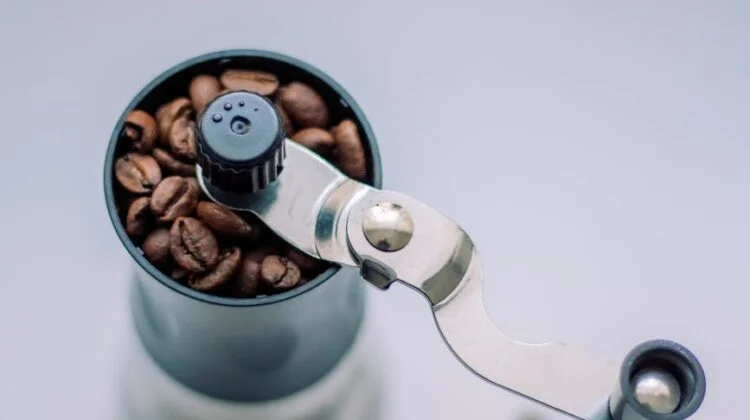 How to Clean Your Grinder After Using Oily Dark Roasts for Starbucks Recipes