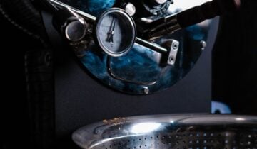 How to Switch Between Different Coffee Beans Without Wasting Shots