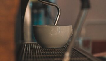 Is Single Dosing Better for Home Espresso Workflow?