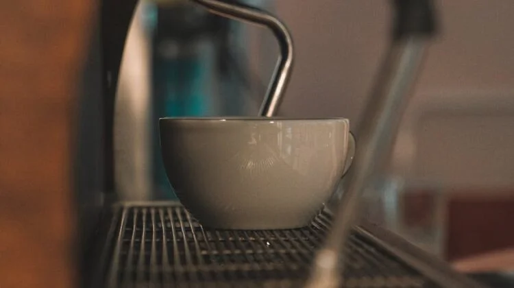 Workflow Tips for Pre-measuring Milk to Reduce Waste and Improve Ratio Accuracy