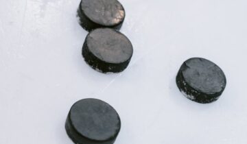 The Benefits and Drawbacks of Using a Puck Screen in Your Espresso Workflow spinning