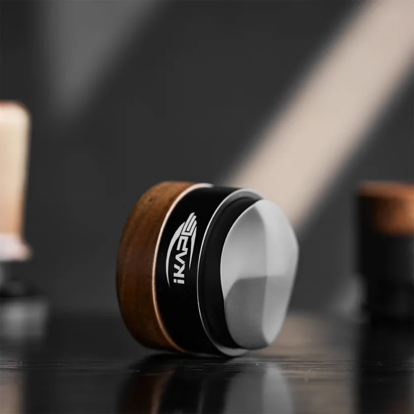 IKAPE gravity distributor