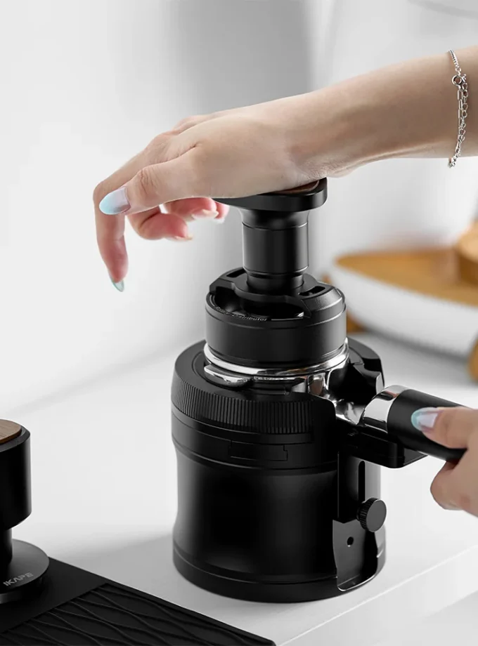 IKAPE UniPress Distributor & Tamper Combo