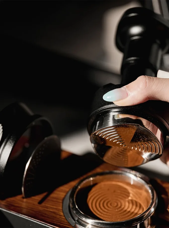 IKAPE UniPress Distributor & Tamper Combo