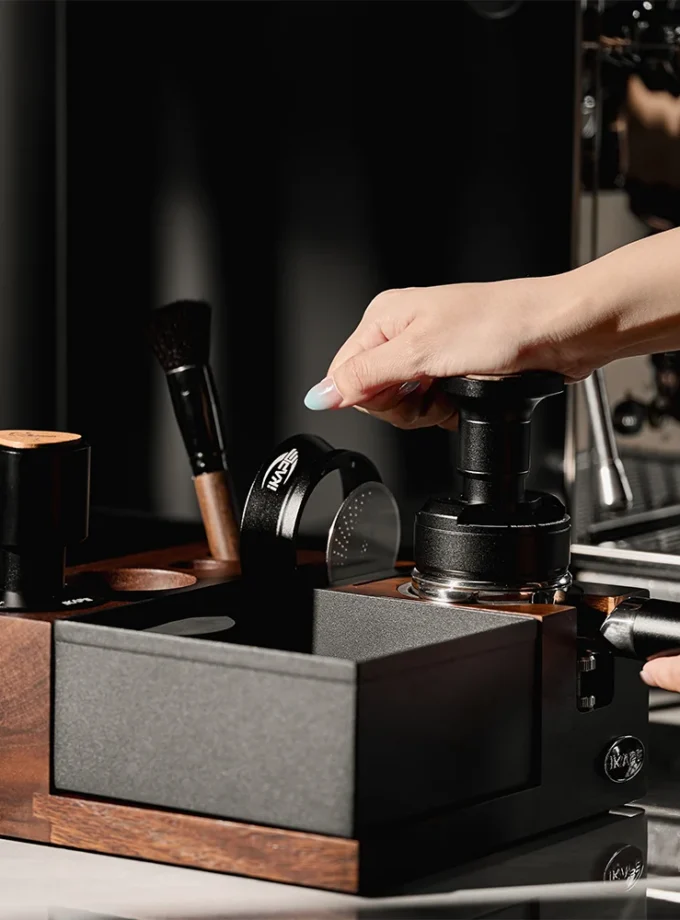 IKAPE UniPress Distributor & Tamper Combo