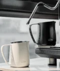 IKAPE Latte Art Pitcher – Hollow-out Handle – product photo 2