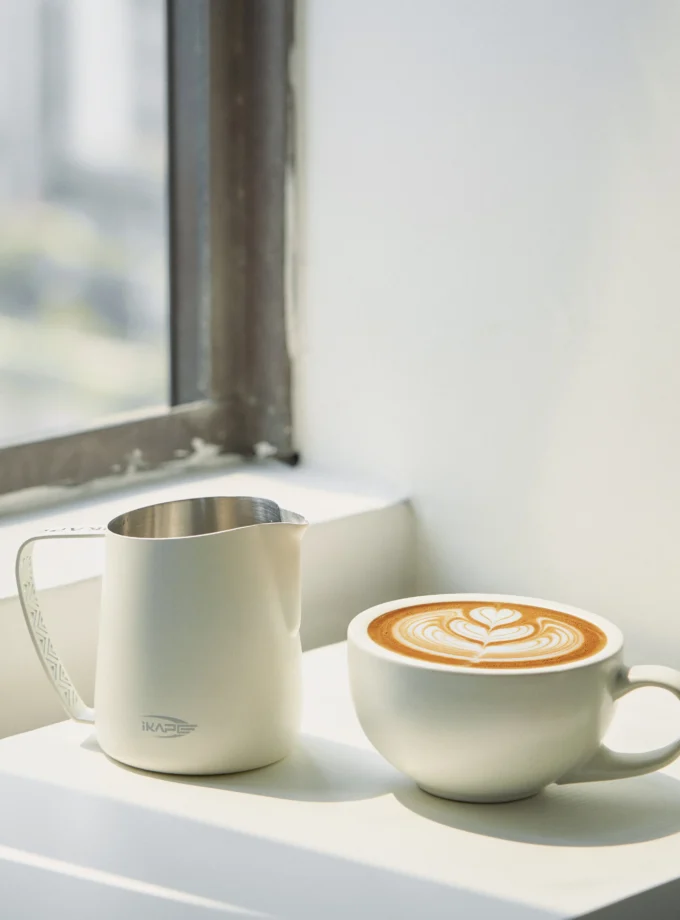 IKAPE Latte Art Pitcher – Hollow-out Handle